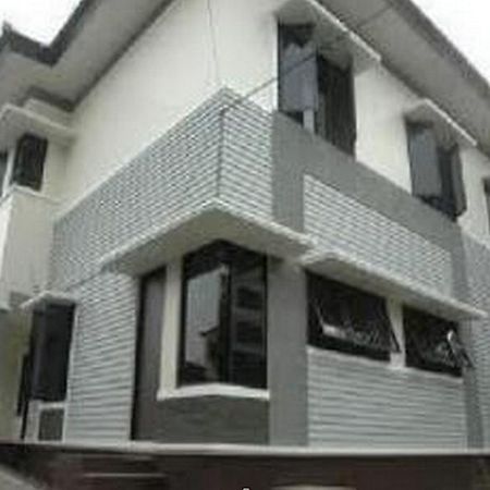 Guesthouse Durentiga Jakarta Exteriör bild